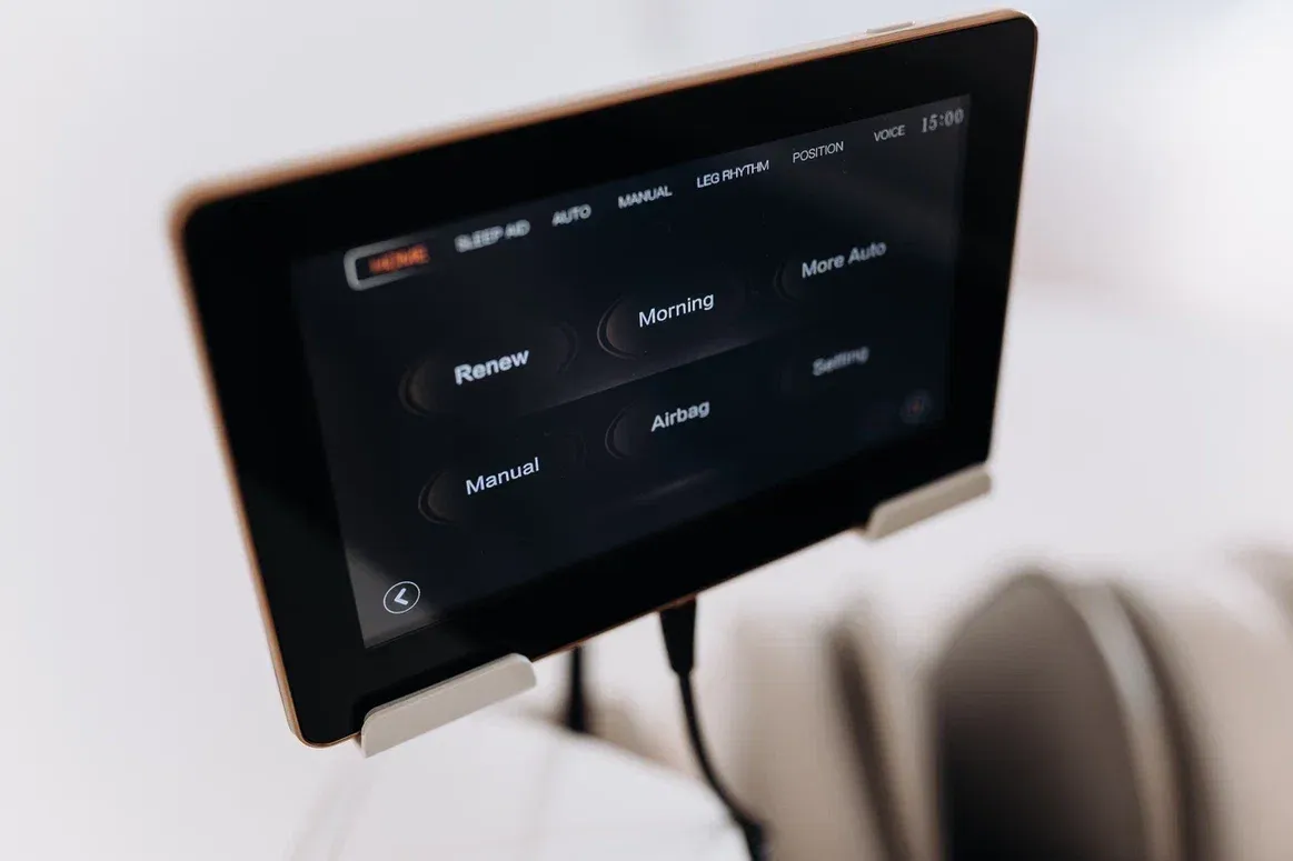 Массажное кресло VENERDI MASSAGE EXPERT MS-131 Plus white