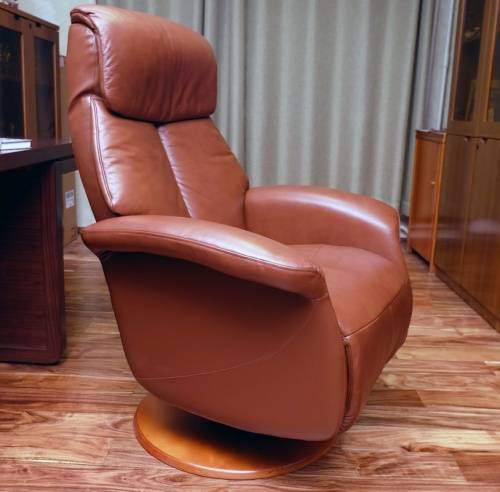 Кресло-реклайнер Recliner Relax Lotus 7703 коричневый 
									арт. 7703 коричневый