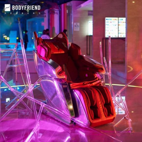 Массажное кресло Boncare BodyFriend Rex-L Red